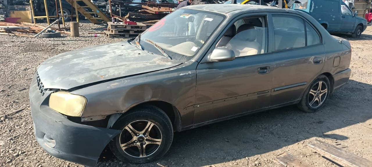  Hyundai ACCENT 2000    EN DESARME